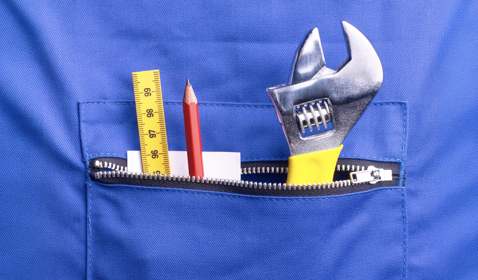 アメリカはAIの影響で25年大卒者は就職難に直面　ホワイトカラーよりブルーカラーが重視される社会へ...米国で起きている変化は日本でも起こるのか？